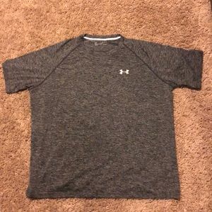 Men’s XL grey Under Armour shirt